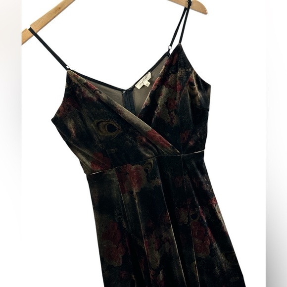 Mystree Velvet Earthy Surplice Spaghetti Strap Dress Victorian Dark Romance - Picture 4 of 14